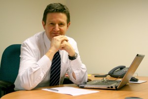 Gordon V1 300x202 1 1