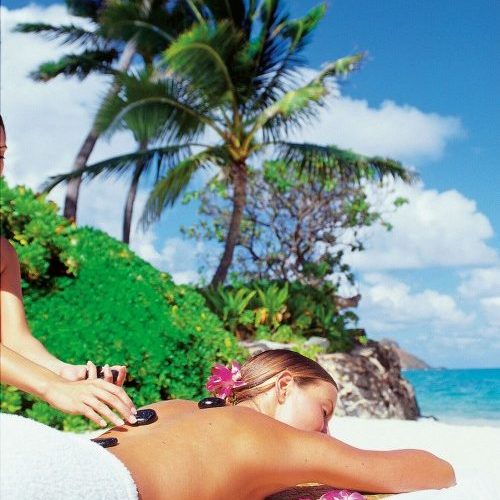 Hawaiian_hot_stone_massage_on_the_beach Hawaiian_hot_stone_massage_on_the_beach